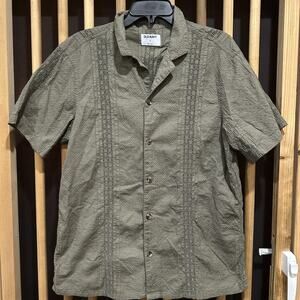 Old Navy Camp Shirt Mens Size M Green Short Sleeve Button Up Embroidered Cotton